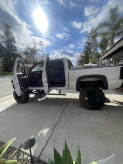 GMC Sierra 1500 4x4 4 puertas titulo limpio