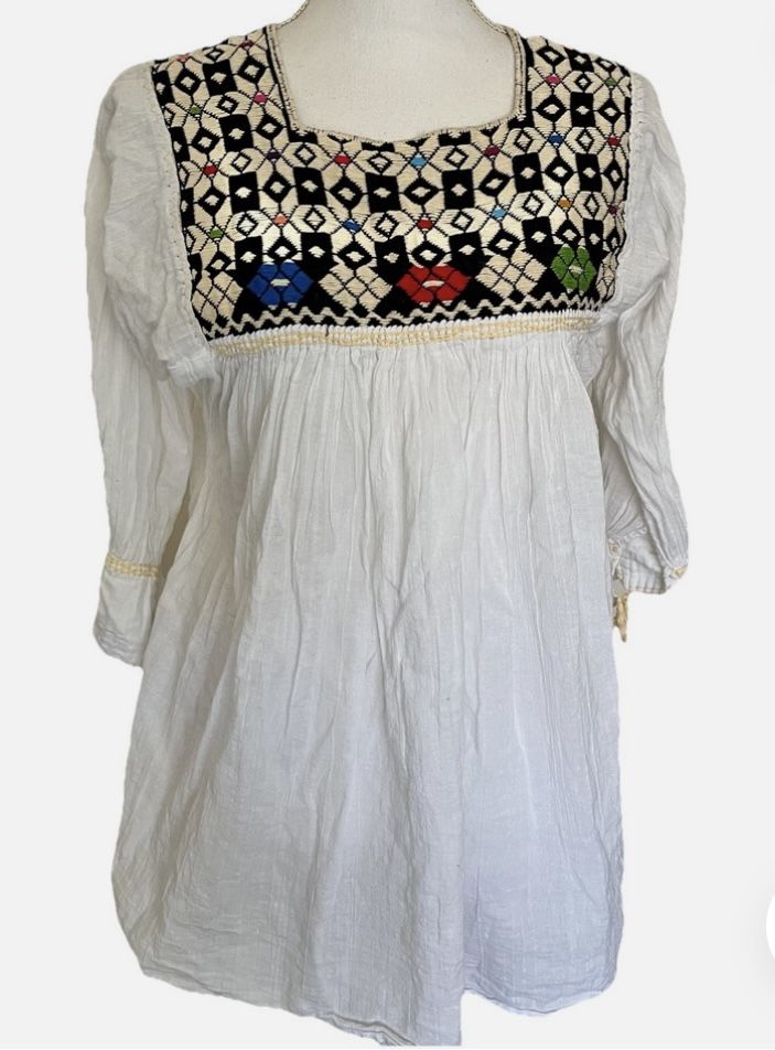 HUIPIL Blouse White Cotton Medium Loose Fitting Hand Made In Mexico