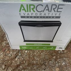 2 AIRCARE HUMIDIFIERS 