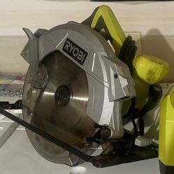 Ryobi Sierra Circular Saw 7-1/4 In.  W/ Extra Blades