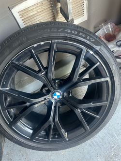 2021 BMW 530i wheels and rims 19’s