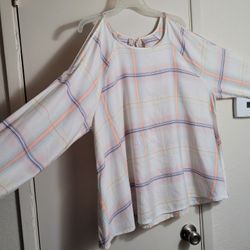 Plaid Long Sleeve comfy top with a flowy babydoll silhouette