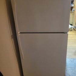 Whirlpool Refrigerator 