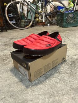 Red North-face Traction Mule Slipper Shoes 