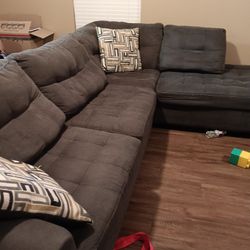 Sectional Couch 