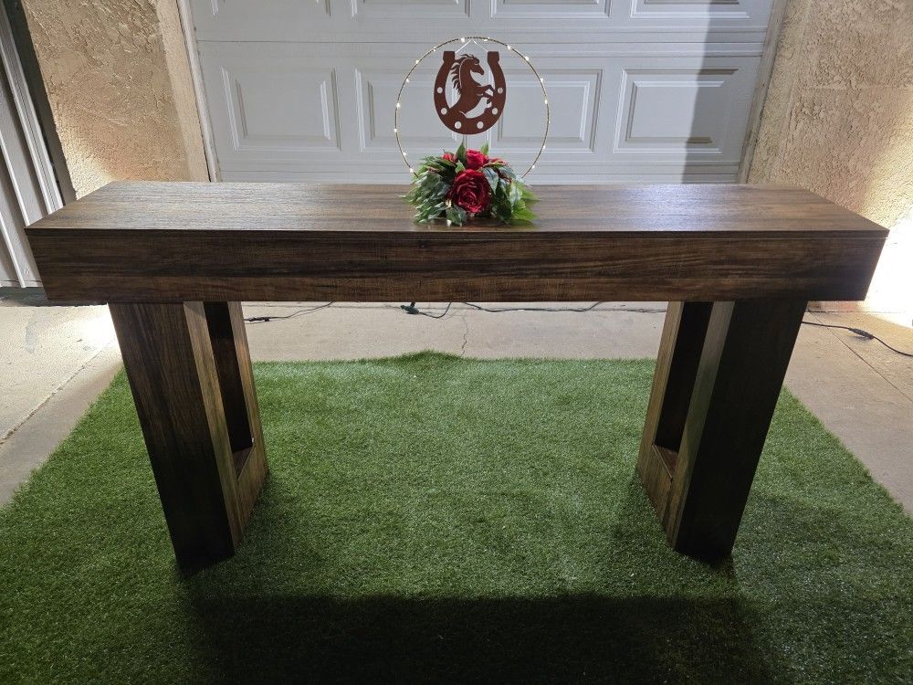 Farmhouse Entryway Table / Console Table 🌱