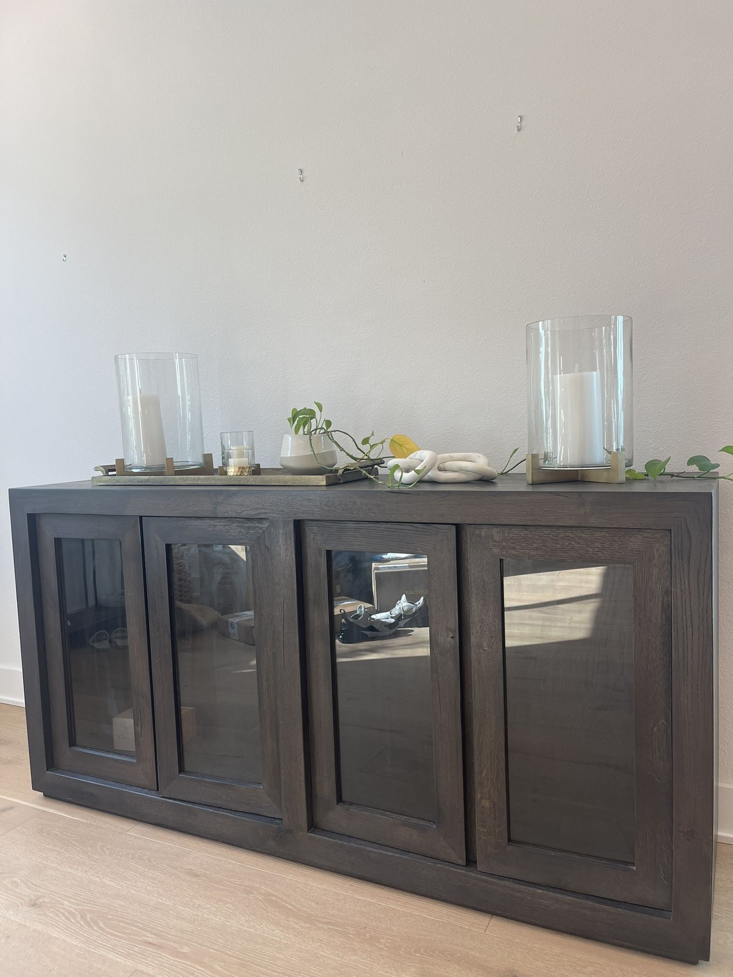 Restoration Hardware - RECLAIMED OAK GLASS 4-DOOR SIDEBOARD (Reclaimed Brown oak)