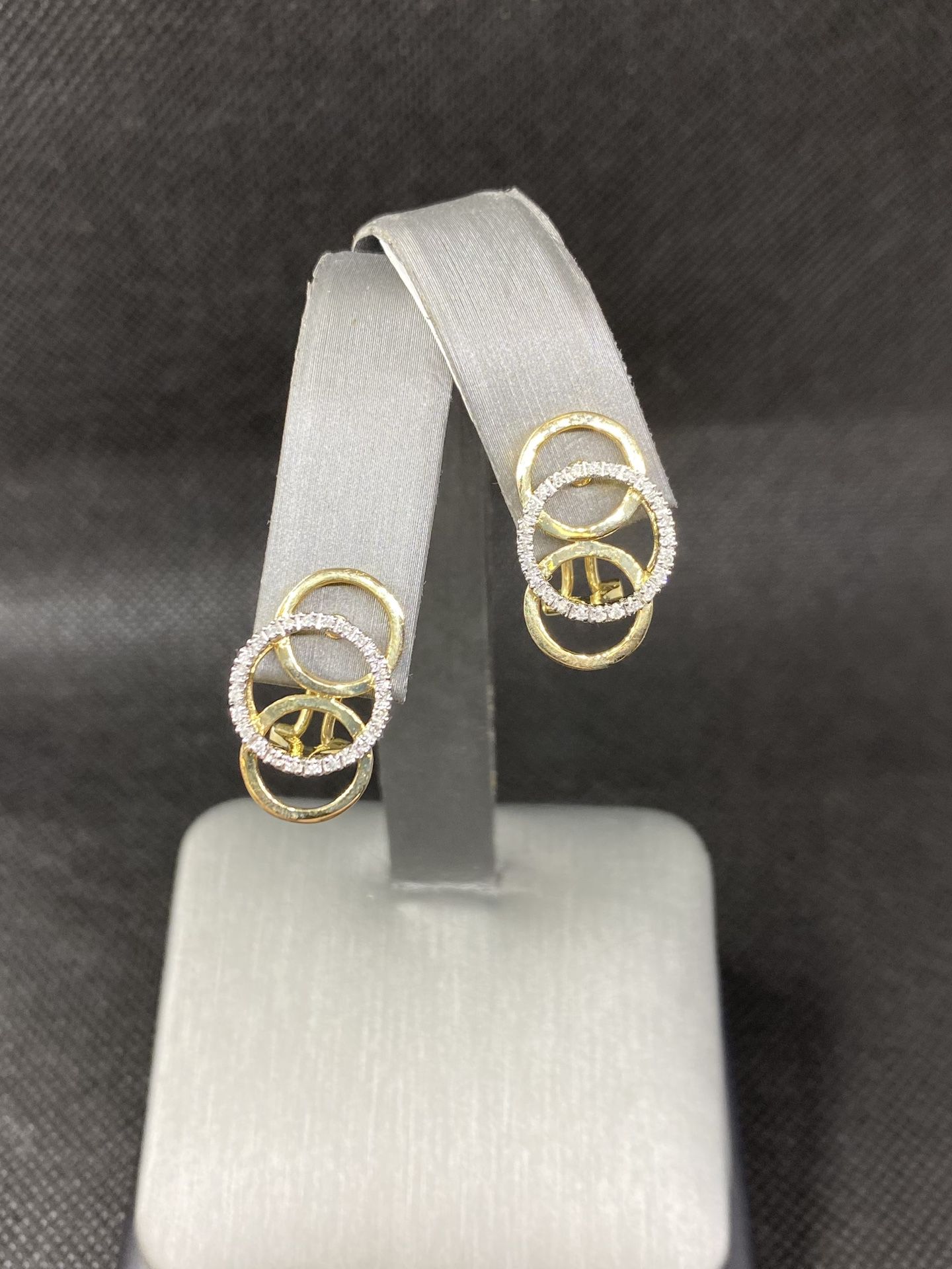 14k Yellow Gold Diamond Circle Earrings