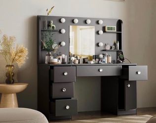 Vanity Table With Mirrors