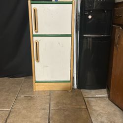 Pretend Frig For Dramatic Area Or House Area