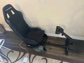 Racing wheel seat