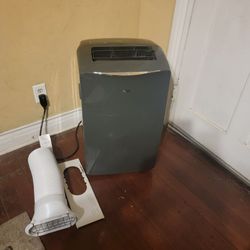 LG Digital 14,000 BTU 3 in 1 Portable Air Conditioner, Dehumidifier And Fan