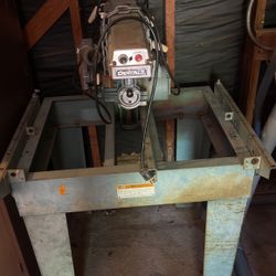 Vintage DeWalt radio Armstrong
