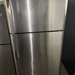 Frigidaire Refrigerator Good Condition 