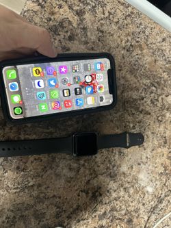 Iphone XR and Apple Watch Series 3 42mm