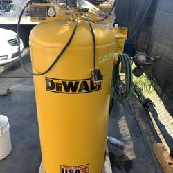 Air Compressor 60 Pound Capacity