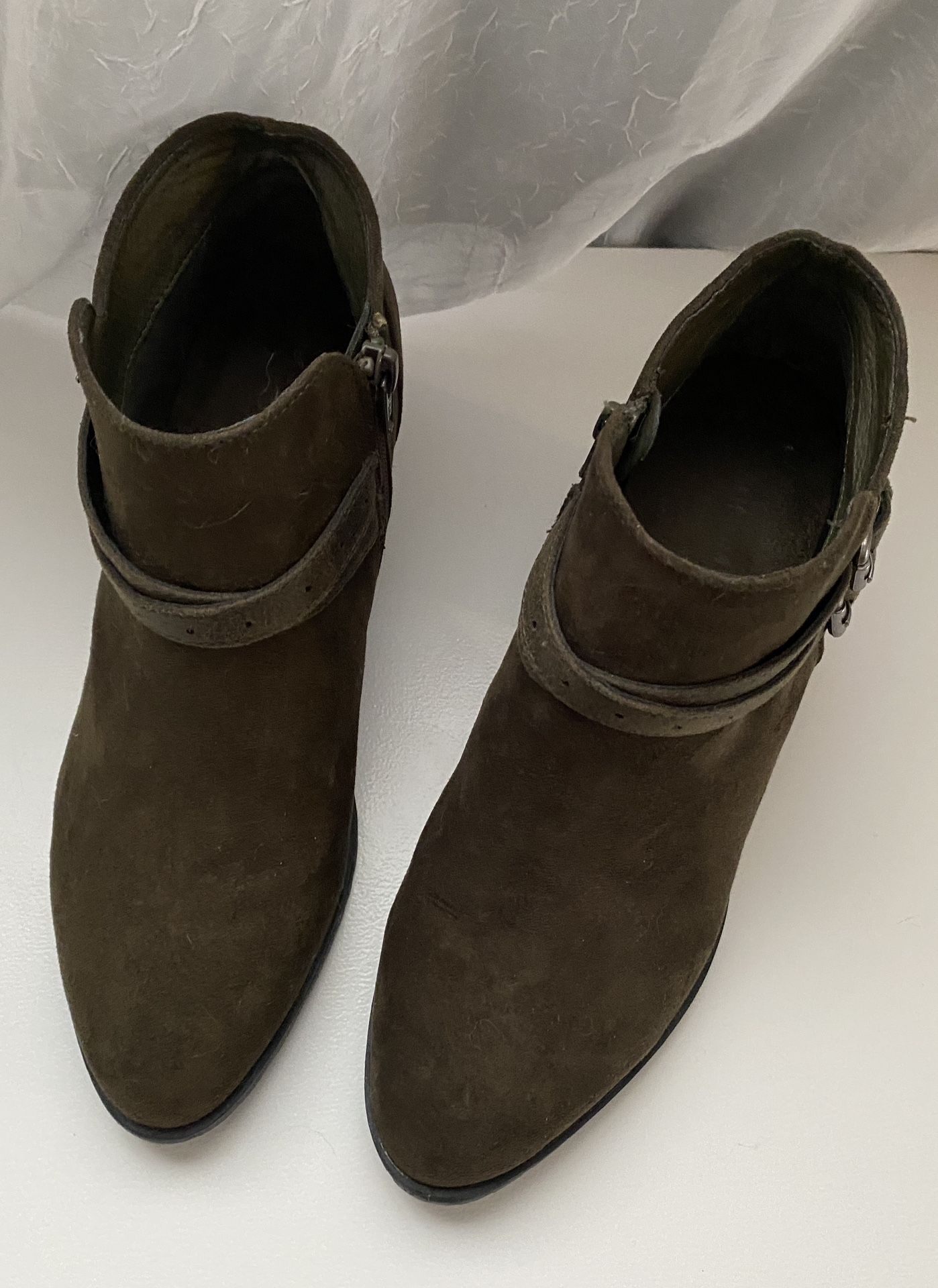 Women’s Boots-size 9.5- New!