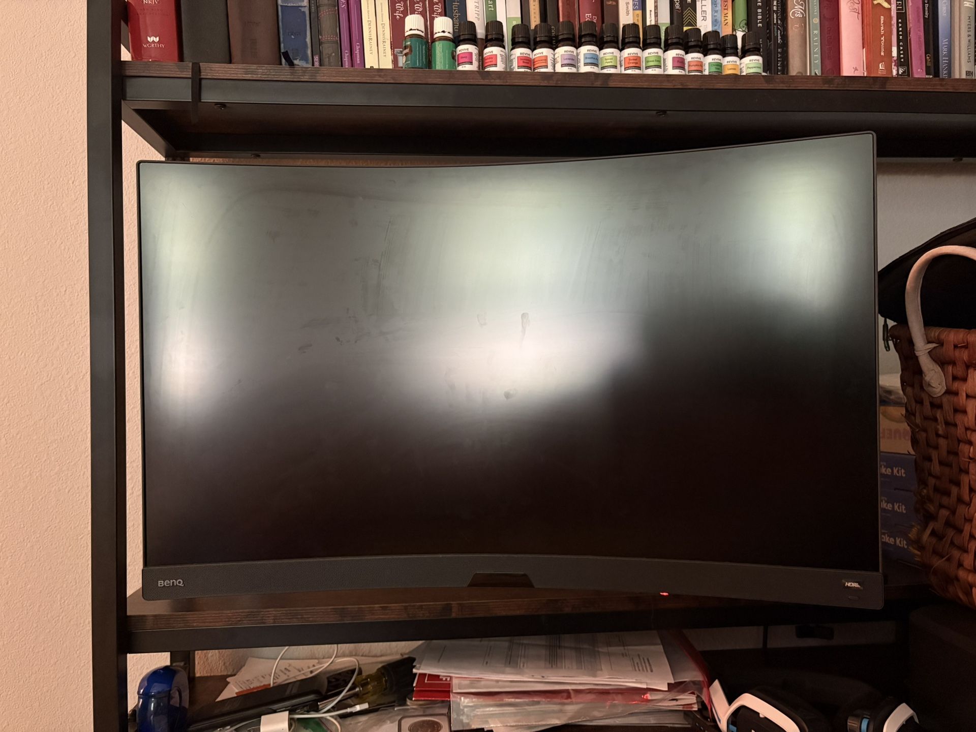 32” BenQ Curved Monitor With Desk Clamp