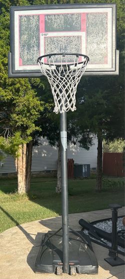 Basketball hoop