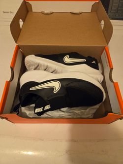 Kids Nike sz 2y