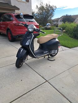 2009 Vespa GTS 300 SUPER