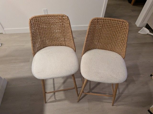 2 Kitchen Island Chairs