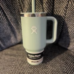 HYDRO FLASK