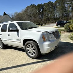 Clean Title 2008 Yukon Denali