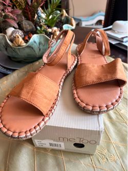 me Too "Ace" Espadrille Sandals – Chesnut Suede – Size 8.5 M – New In Box