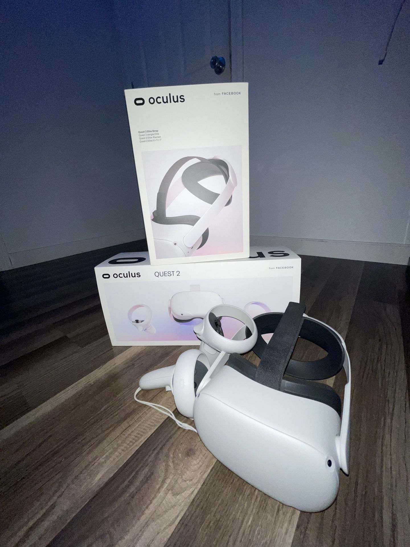 Oculus Quest 2 64GB VR headset + Elite Strap for free