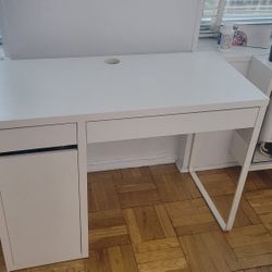 Small Comfortable Desk