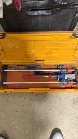 Tile cutter