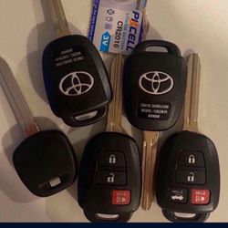 Llaves Keys Fobs Remotes Oem Toyota Camry Corolla Tacoma rav4 Cut And Programmed 