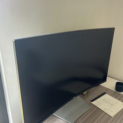 Dell Curved monitor 31:5 Inches For sale 