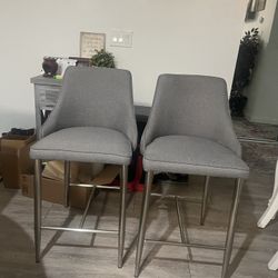 2 Stools