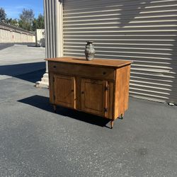 Mid Century Modern Credenza Sideboard By Heywood Wakefield.