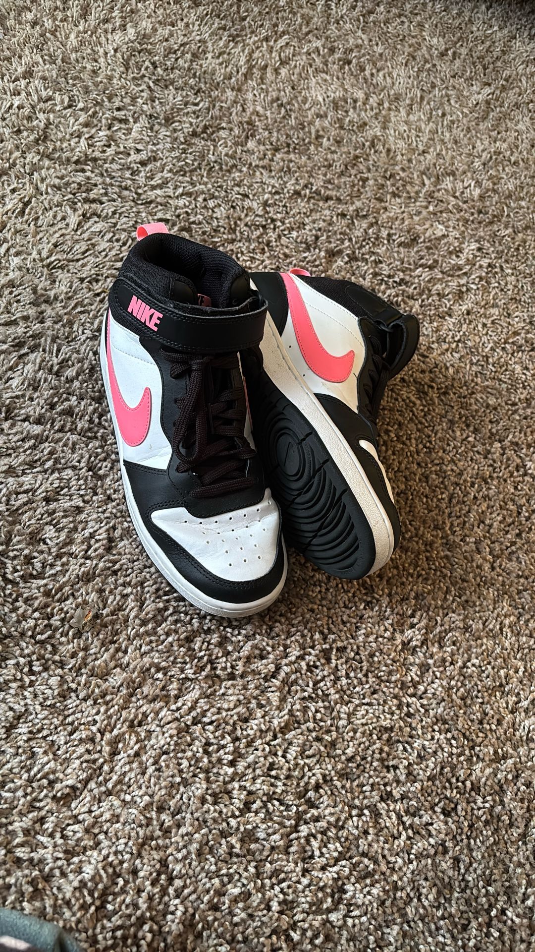 Nike Court Borough Mid 2