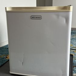 white mini fridge