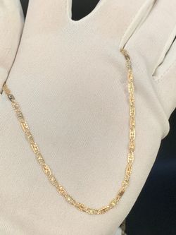 18" Tri gold Mariner chain #33923