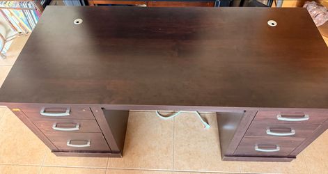 Large desk available