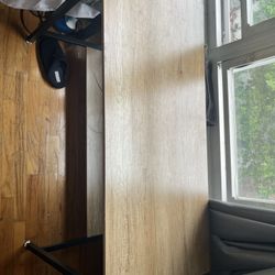 Desk Excellent Conditions 