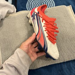 Soccer Cleats Puma Size 7 