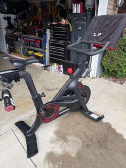 Peloton Indoor Exercise Bike Plus