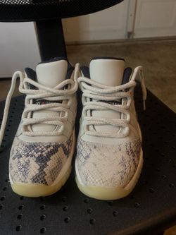 jordan 11 retro low snake pattern