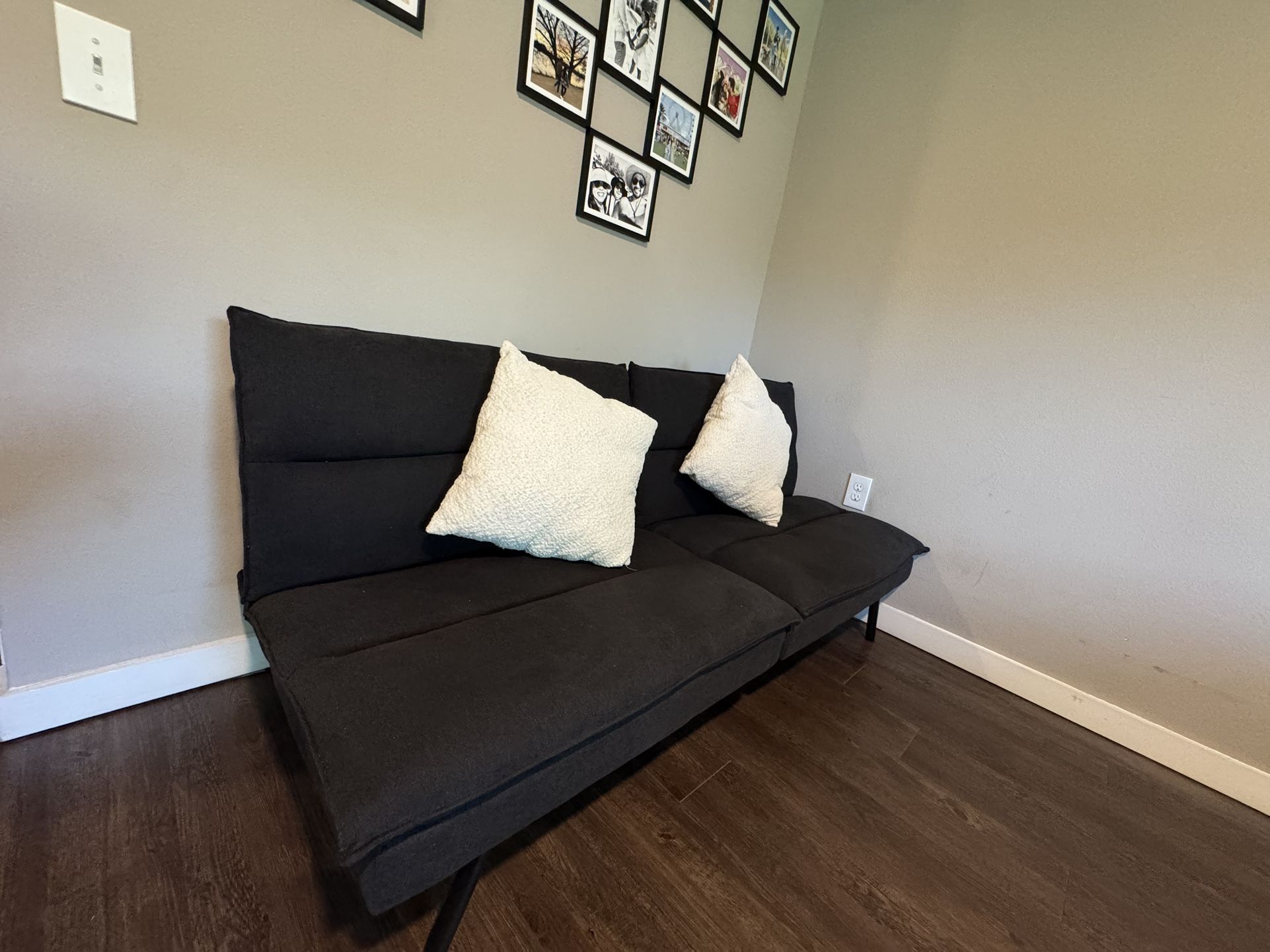 🛋️ Futon Sofa Bed – Great Condition