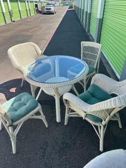 White Wicker Dining Set with Glass Table Top and 4 Chairs