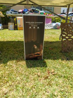 Wireless Charger Lamp/Speaker