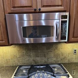 GE Profile Microwave