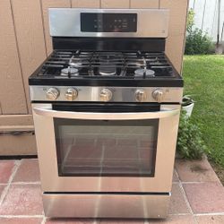 LG  Stove Clean Everything Works 