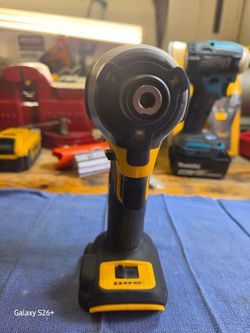DEWALT BRUSHLESS 20V ATOMIC COMPACT SERIES 1/4" IMPACT DRIVER TOOL ONLY NEW